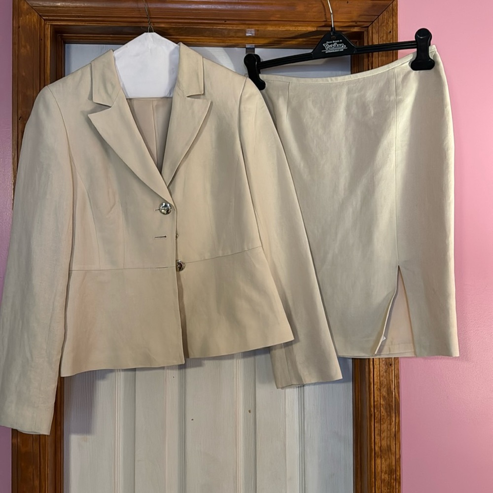 Women’s suit